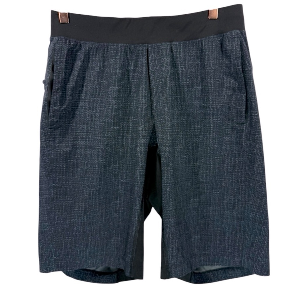 Lululemon Men’s Linerless Gym‎ Shorts Navy Black M
